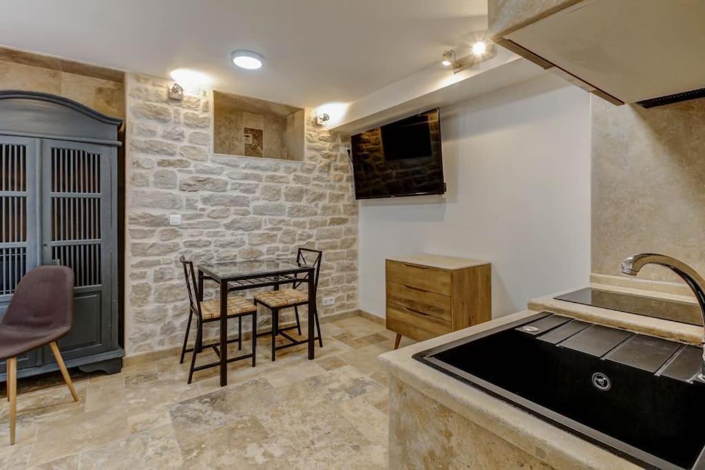 La Cachette - Topdestination-Dijon - Centre Ville - Classe 3 Etoiles Экстерьер фото